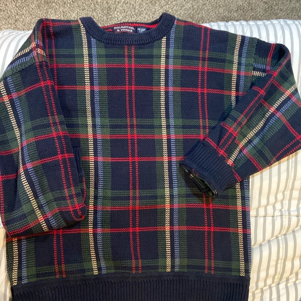 Men’s plaid sweater